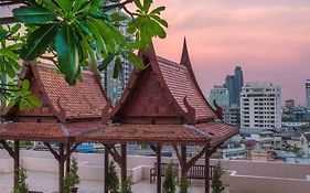 Waterford Diamond Tower Hotel Bangkok